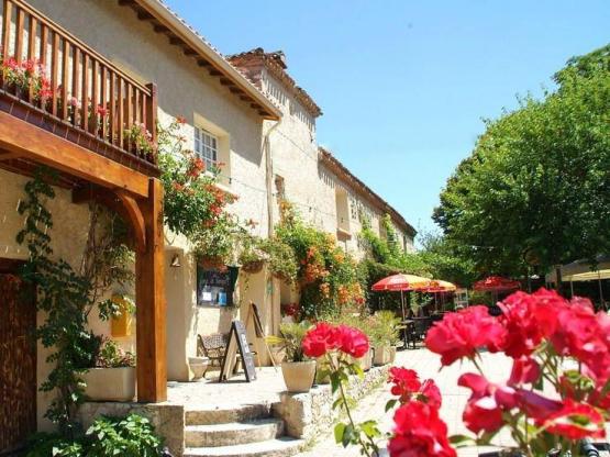 Parcela Gran confort - Electricidad 10A - Agua - Evacuación WC - 100m²