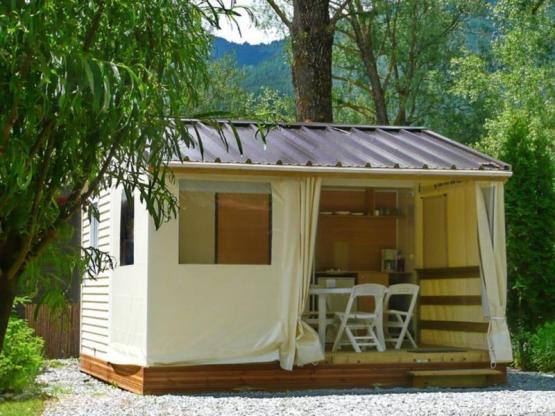 Mobil-home 2 habitaciones sin sanitarios 16m², cocina equipada, terraza cubierta