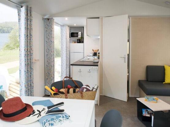 CONFORT 3 chambres terrasse bois et auvent (+10 ans)