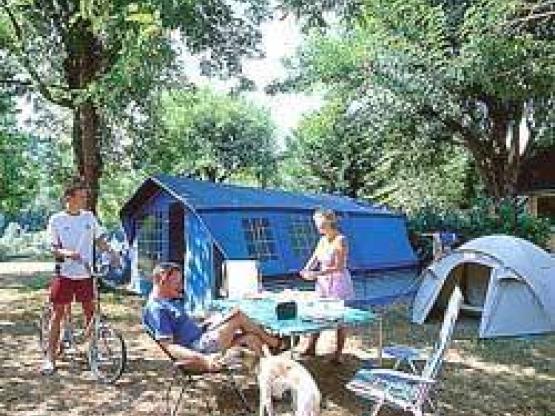 standplaats - 80m² - 1 voertuig + tent of caravan + elektriciteit