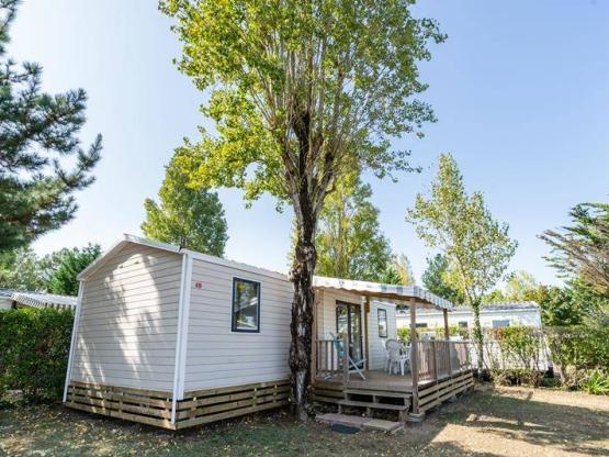 Mobilhome  40m² (4 habitaciones) + TV + terraza cubierta