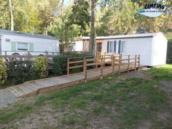 Stacaravan voor mindervaliden 2 slaapkamers + overdekt terras