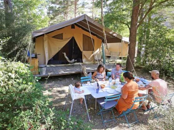 Zelt aus Stoff & Holz Sweet +