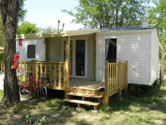 SENCILO 27 terraza cubierta + TV