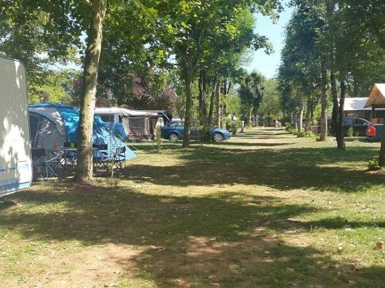 Forfait: Parcela + coche + tienda o caravana o autocaravana