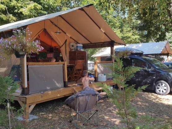 Tienda Lodge Victoria (sin sanitarios)