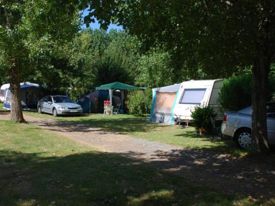 Forfait: Parcela + tienda, caravana o autocaravana