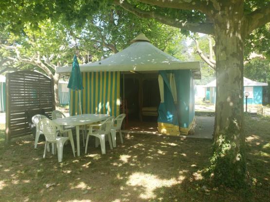 equipped tent 5 peoples without toilet blocks
