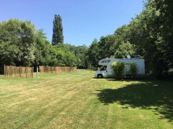 Pitch Motorhome 1 vehículo con electricidad