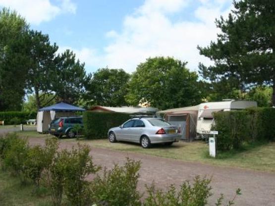 Basisprijs Comfortplaats (1 tent, caravan of camper / 1 auto / elektriciteit 10A)