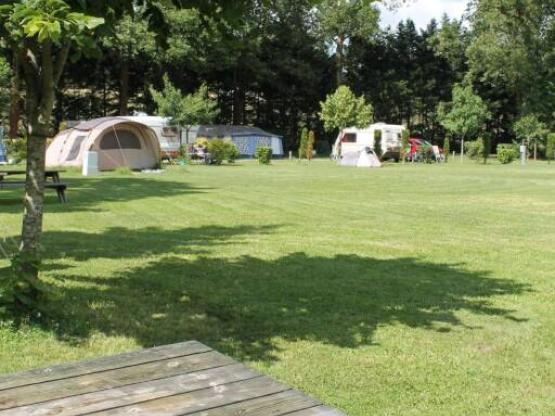 Loira en bicicleta: 1 persona, 1 bicicleta, 1 tienda