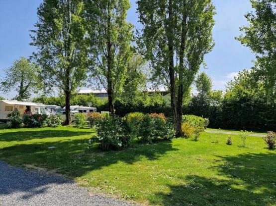 Forfait Confort (1 tente/caravane ou camping-car/1 voiture/électricité 10A)