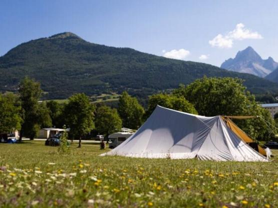 Parcela tienda / caravana / coche / autocaravana / sin electricidad