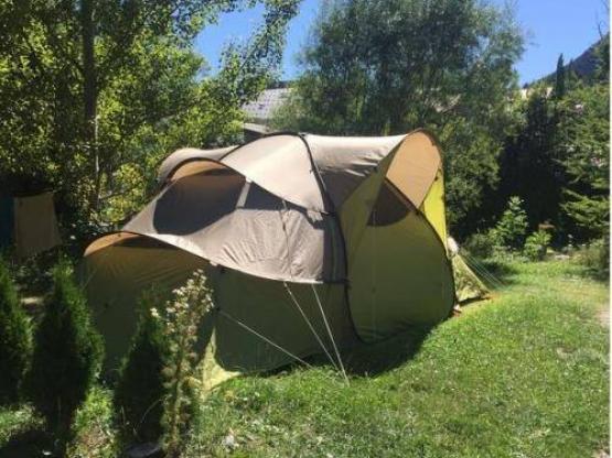 Forfait: Parcela + coche + tienda o caravana + electricidad 10A