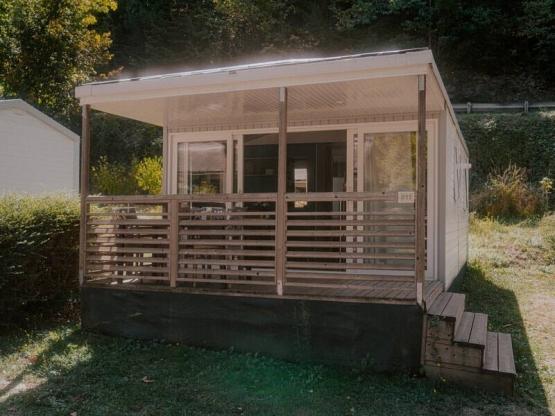 Casa móvil «Louisiane Confort» de 26 m² - 2 dormitorios + terraza cubierta + TV + aire acondicionado