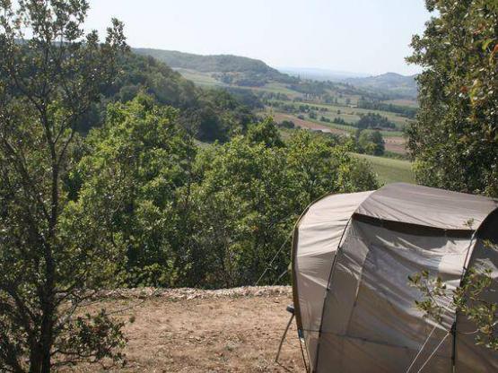 Parcela familias 2 adultos + niño gratis