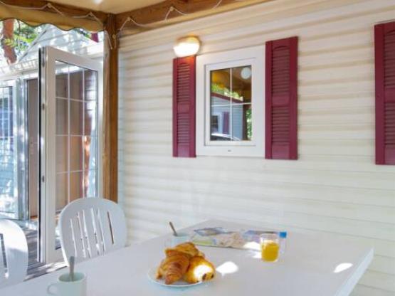 Mobilhome ZOLA 28 m2  aire acondicionado +10 anos- 2 habitaciones - Terraza 15m2