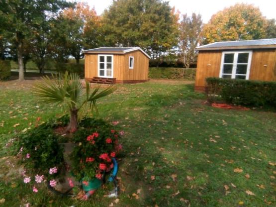 TITHOME (notre low Cost) 2 ch 3/4 pers sans Salle de Bain,cet hébergement est idéal pour 3 adultes et un enfant de moins de 10 ans