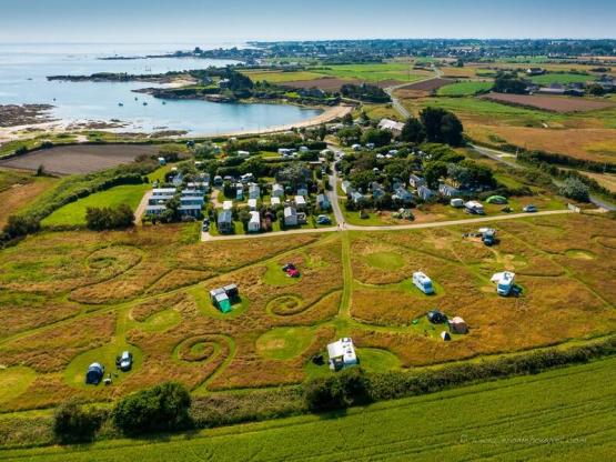 Paquete parcela + 1 vehículo + tienda igloo