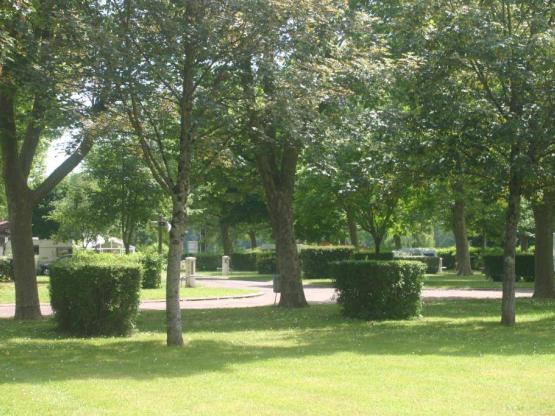 Backpacker package for 2 people on foot/bicycle/motorcycle + a tent, without electricity