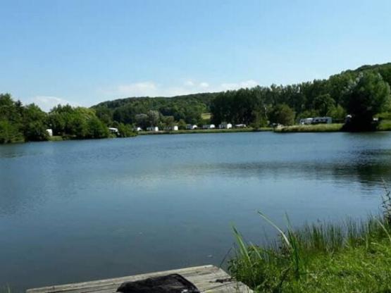 Parcela- paquete privilegio - electricidad 6A + borde del estanque -