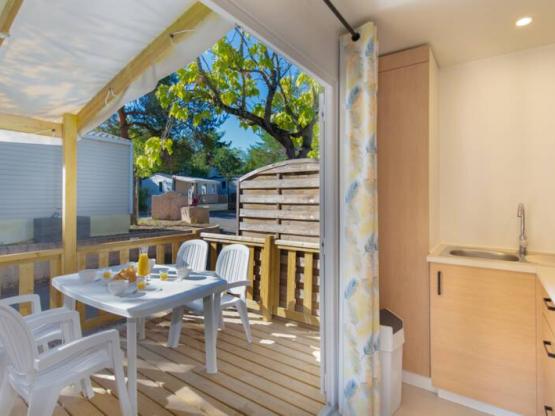 Mobilhome Romarin 20m² aire acondicionado/ 1 habitación - Terraza 11m2