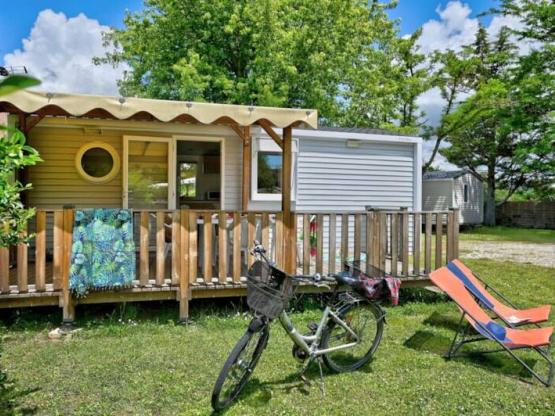 Mobilhome Confort 27m² 2 habitaciones con terraza cubierta + aire acondicionado + TV