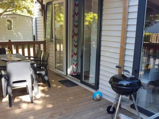 Mobilhome PREMIUM 3 habitaciones MIMOSA 33m² + Aire acondicionado + Lavavajilla + TV