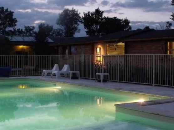 Forfait Confort : emplacement tente ou caravane + électricité 12A + véhicule