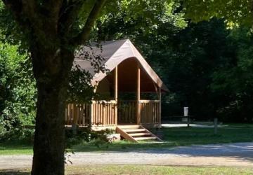 Camping Au Bon Endroit