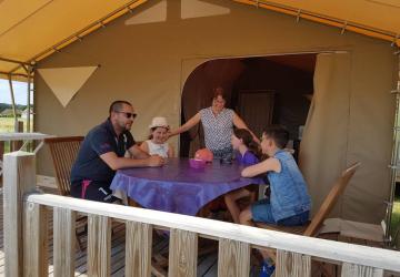 Flower Camping Loire et Châteaux