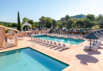 Camping La Pinède