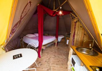 Domaine La Roche D'Ully ****