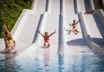 Domaine La Roche D'Ully ****