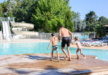 Camping Nature L'Airial****