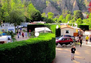 Camping Les Eaux Vives