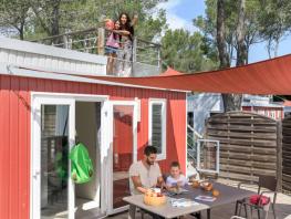 Cottage Summer Suite Luxe - 2 chambres - climatisation, TV, ménage inclus, draps et serviettes inclus + terrasse sur le toit